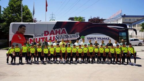 Şehitkamil Belediyespor U-18 şampiyonluk için yola çıktı